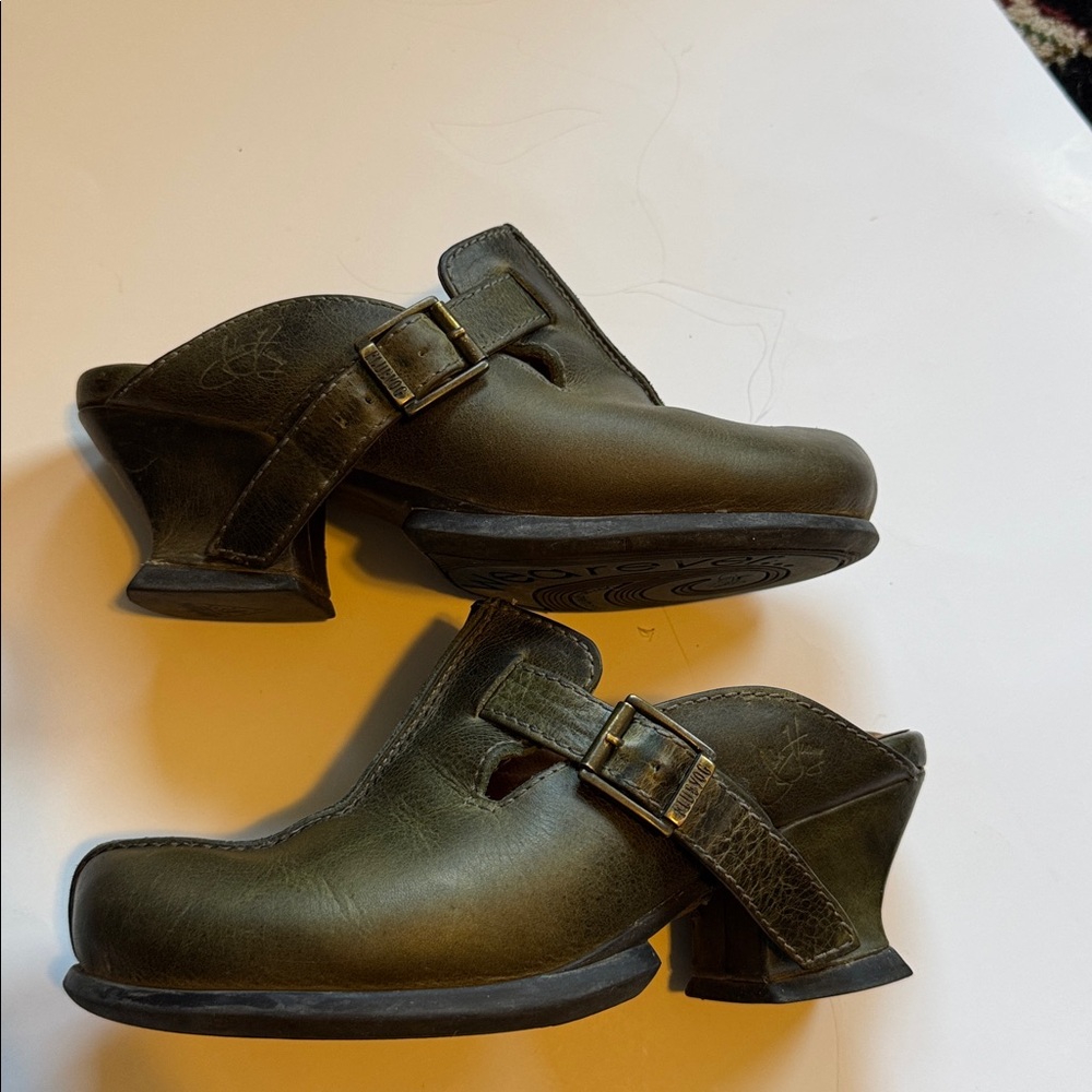 John Fluevog dark green Leather Buckle Shoes - Picture 6 of 11